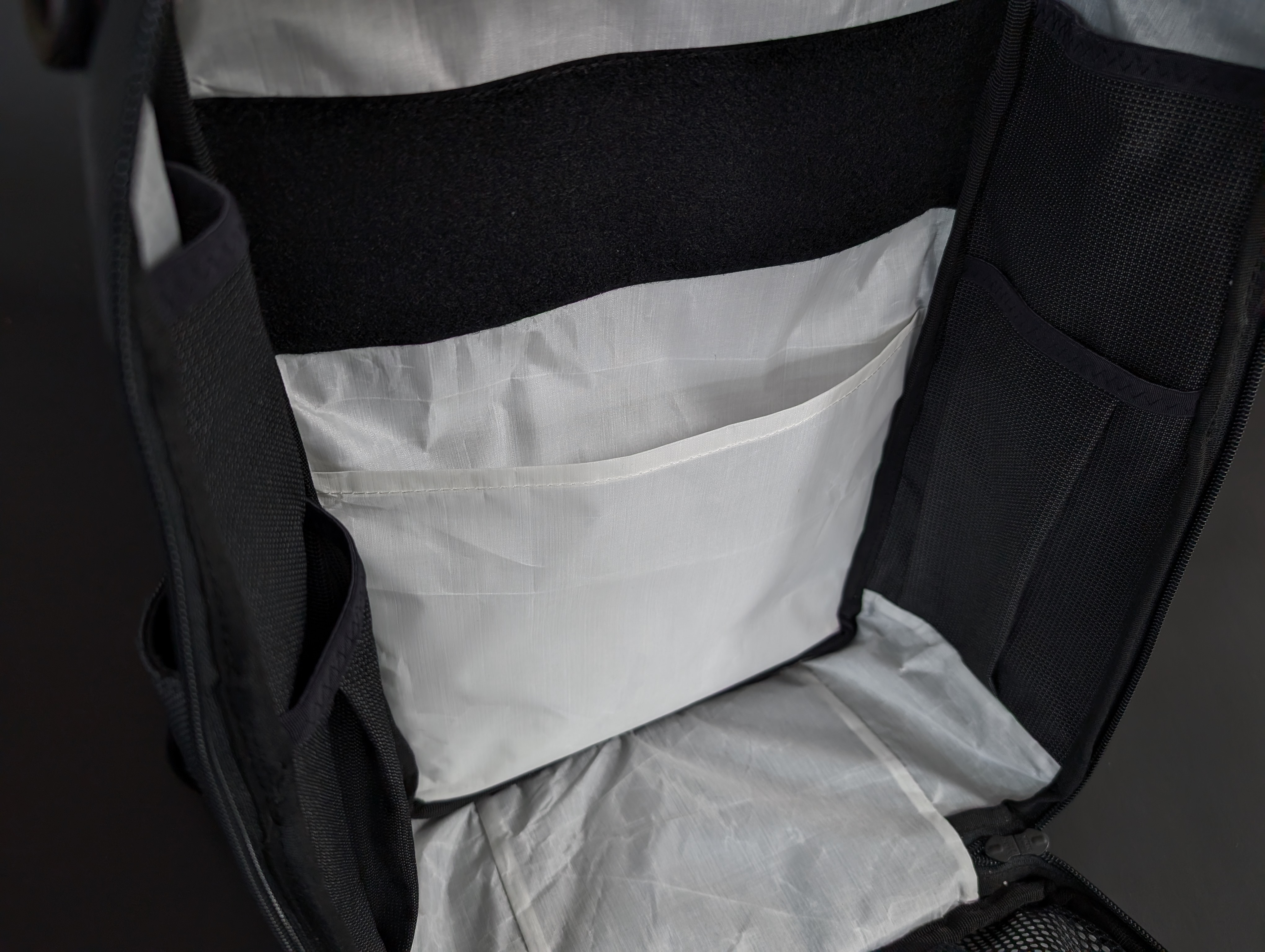 Main compartment back wall