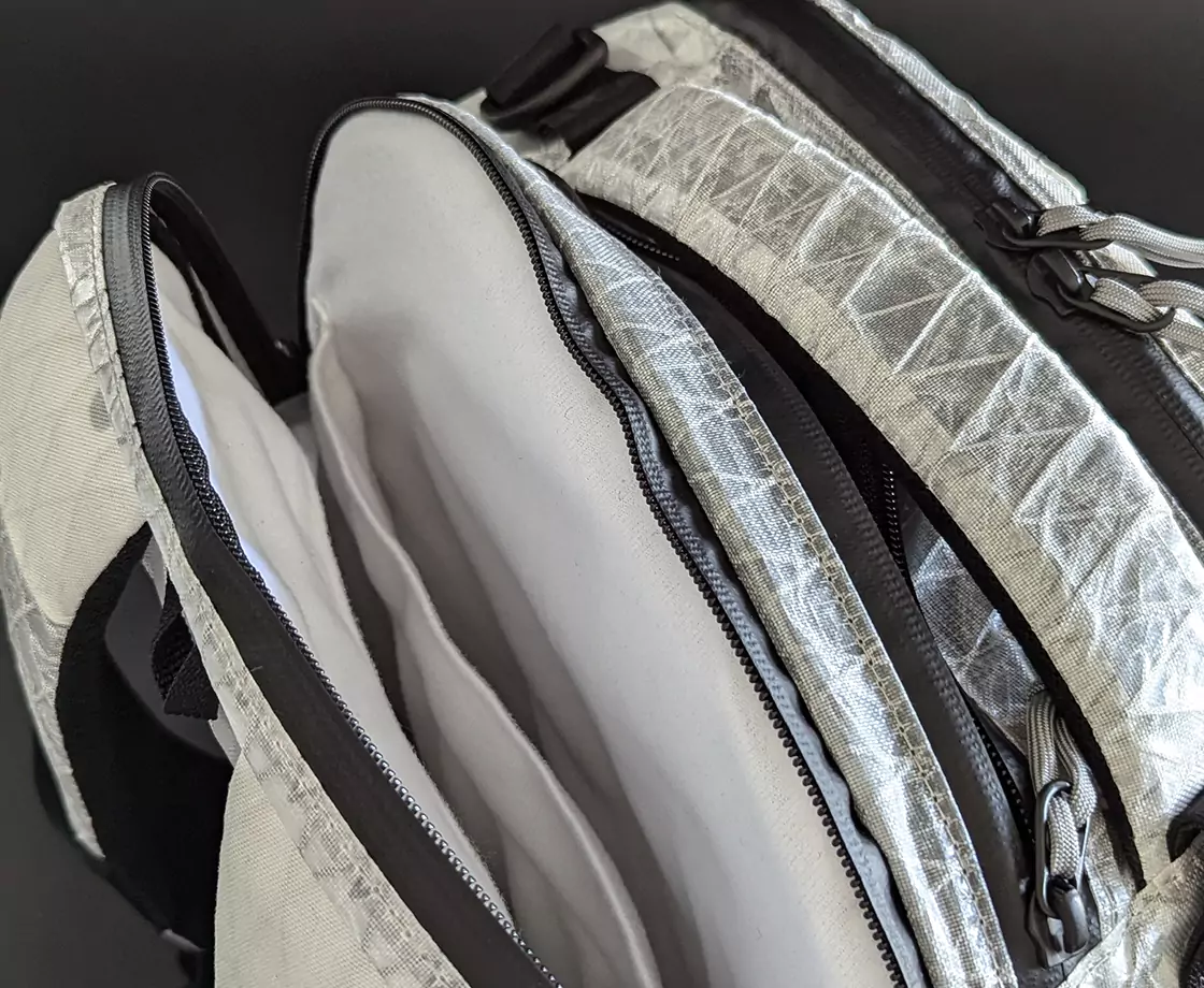 Laptop compartment
